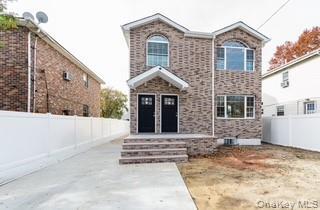 Foto del edificio - 133-32 Guy R Brewer Blvd