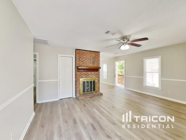 Building Photo - 204 River Song Rd