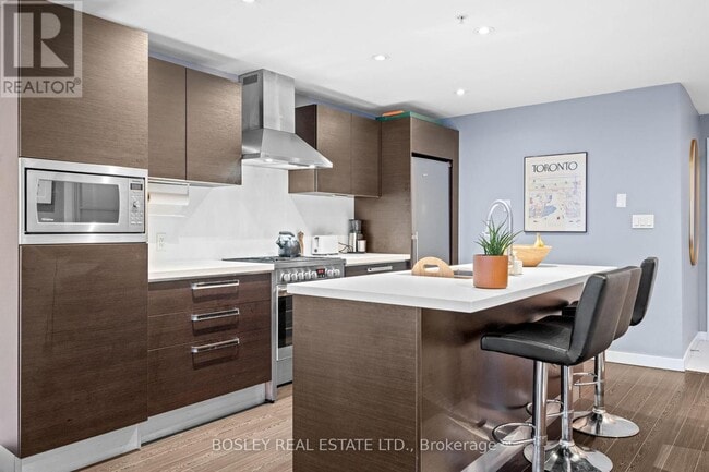 Building Photo - 588 Annette St