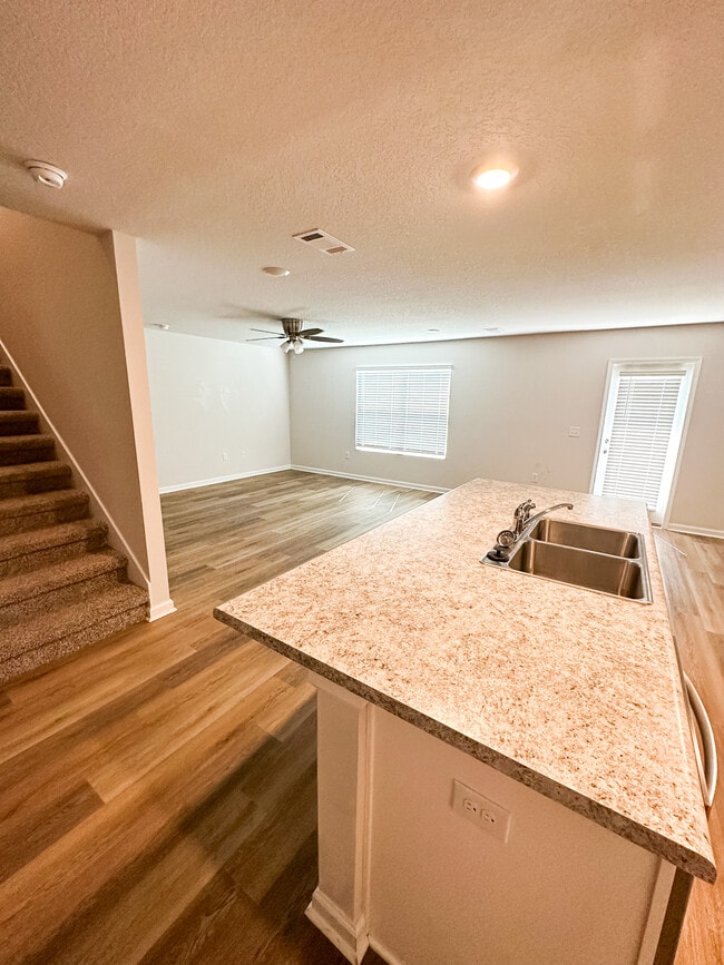 Building Photo - 4326 White Cedar Ct