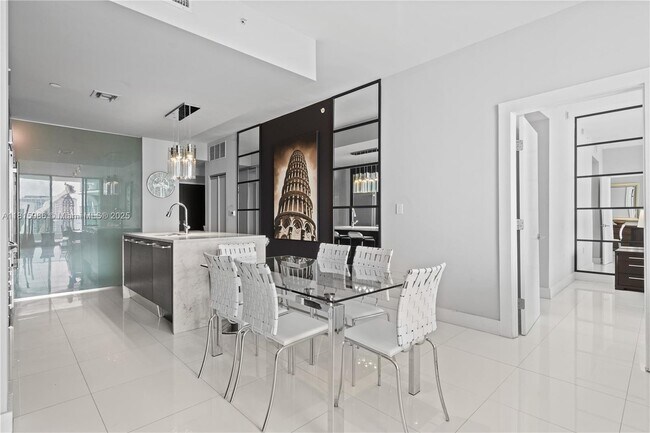 Foto del edificio - 900 Biscayne Blvd