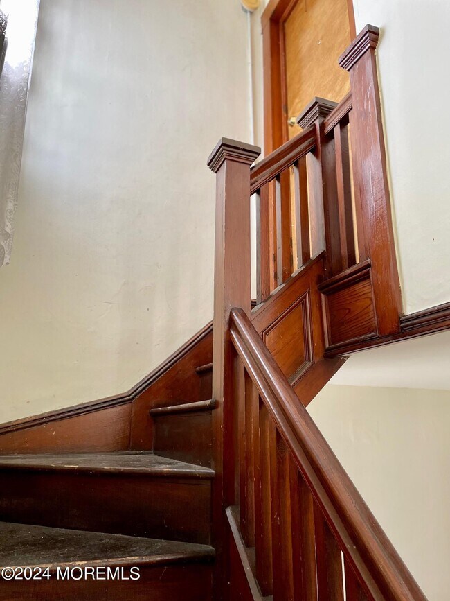 Building Photo - 101 James St