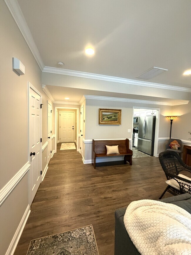 Sala de estar en la planta principal - 4198 Pickering Dr