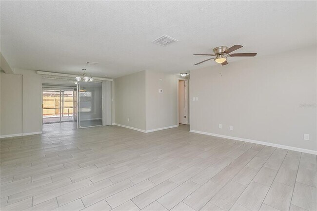 Foto del edificio - 9141 Haverford Ln