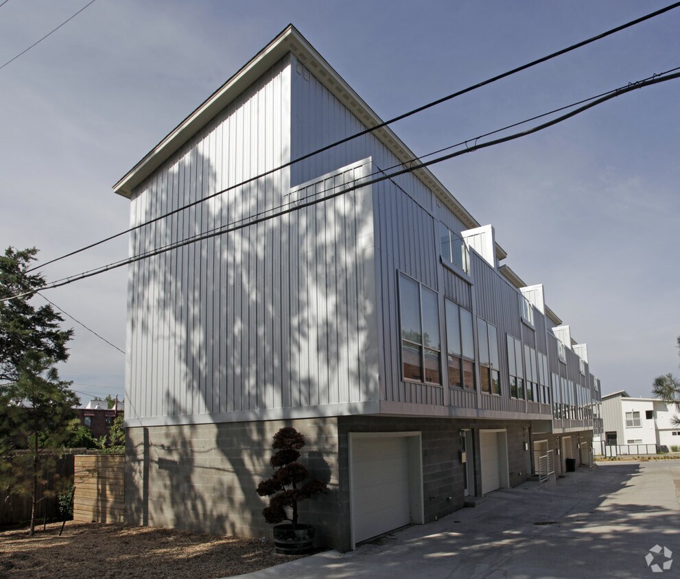 Foto del edificio - 1429 S Quincy Ave