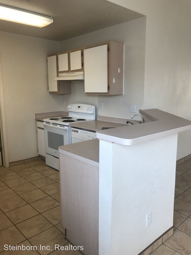 Building Photo - 3165 Posada Ct