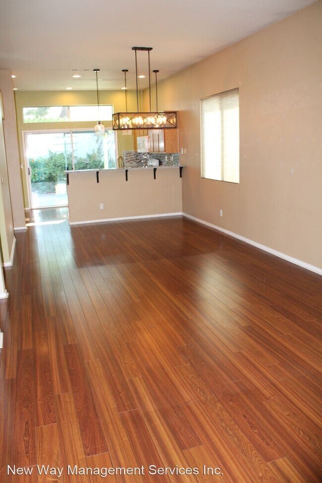 Foto del edificio - 3 br, 2 bath House - 328 Fall Circle