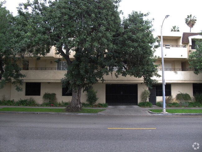 Foto del edificio - 14359 Haynes St