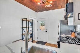 Building Photo - 1305 53rd St