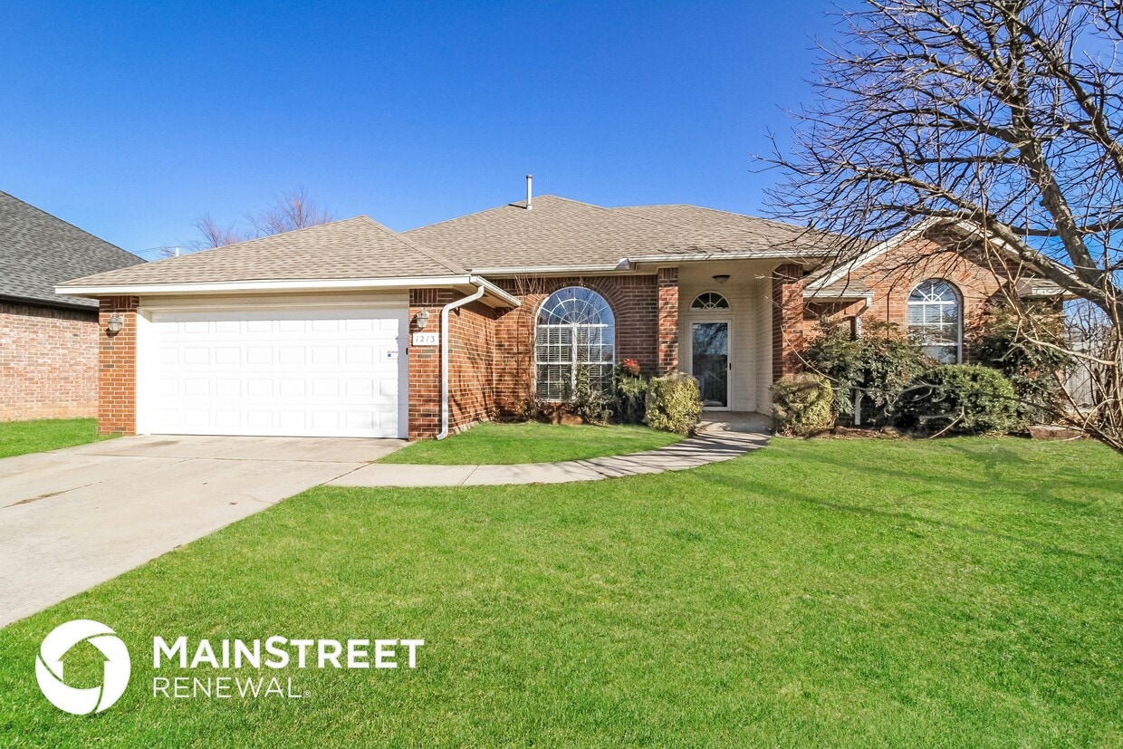 Primary Photo - 1213 Dustin Dr