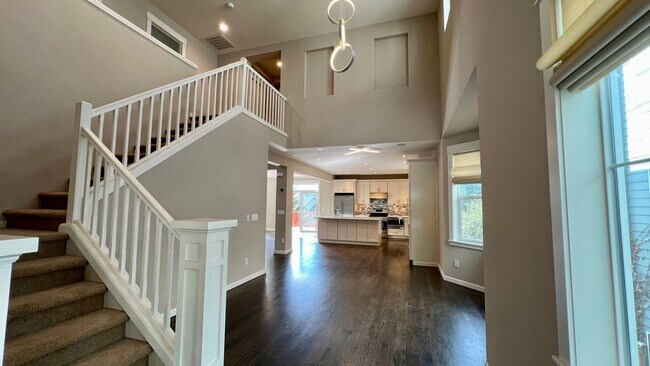 Foto del edificio - Gorgeous Executive Home Available Now!