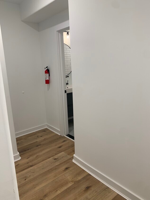 Foto principal - 2416 Clifford St