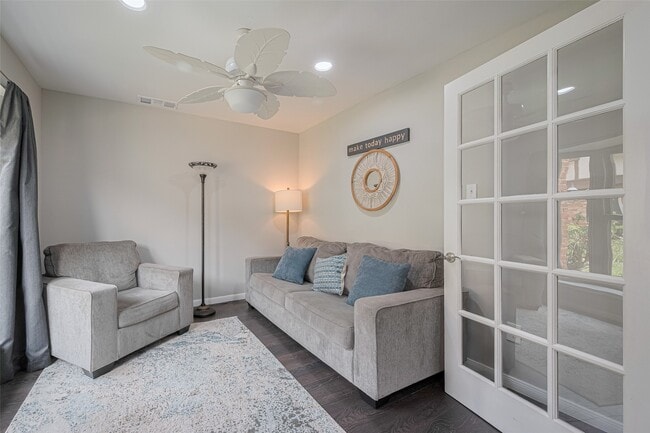 Foto del edificio - 14688 Perthshire Rd