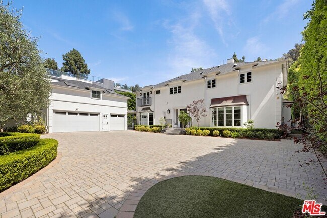 Foto del edificio - 1214 Coldwater Canyon Dr