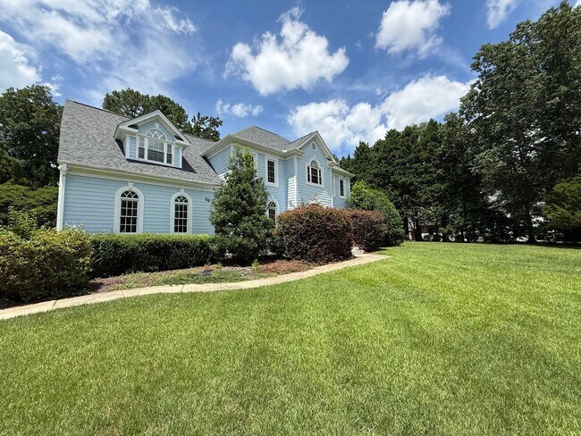Building Photo - Luxurious 5BD, 4.5BA North Raleigh Home wi...