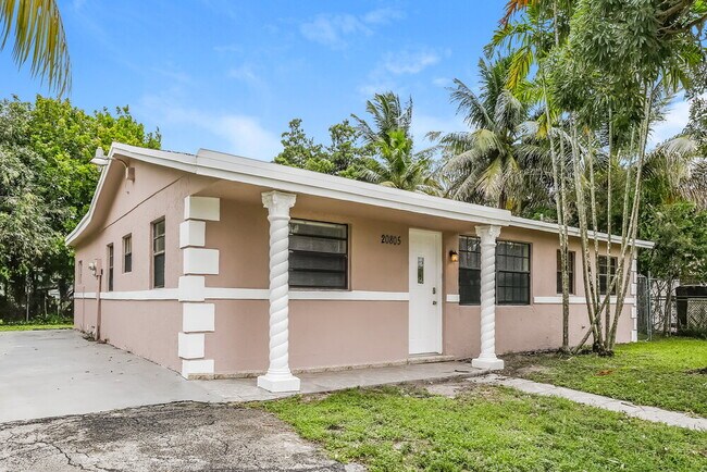 Foto del edificio - 20805 NW 38th Ave