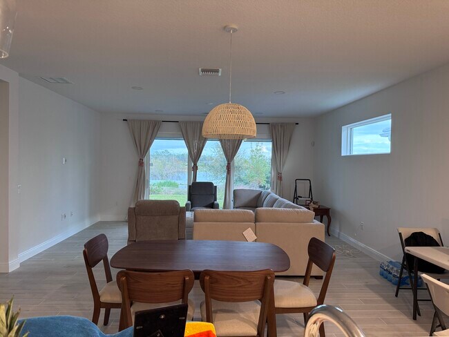 Building Photo - 1027 Waterline Ct