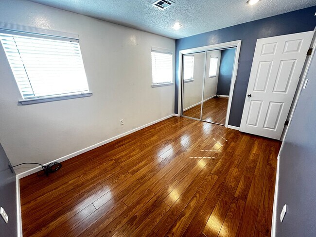 Foto del edificio - 4807 NW Cheyenne Ave