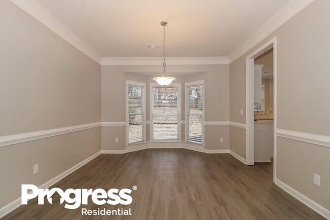 Foto del edificio - 700 River Cove Dr NE