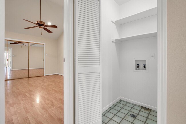 Building Photo - 7447 Cambridge St