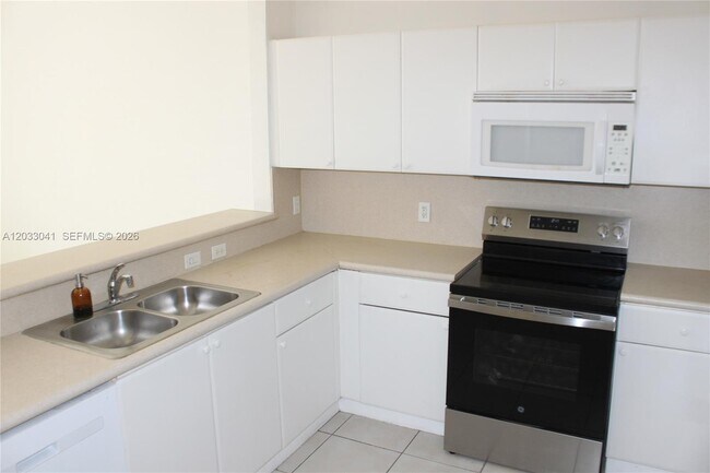 Foto del edificio - 4284 SW 157th Ave