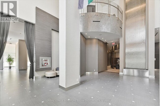 Building Photo - 500 Sherbourne St