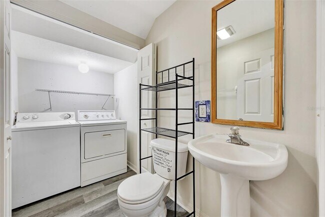 Foto del edificio - 3870 Island Way