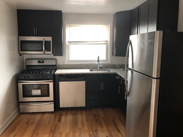 Primary Photo - 4262 W Nelson St