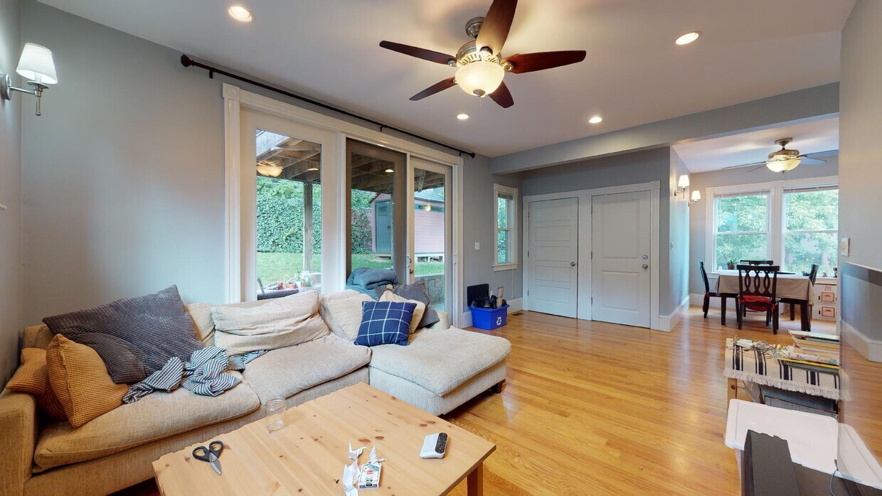 Primary Photo - 275 Lamartine St