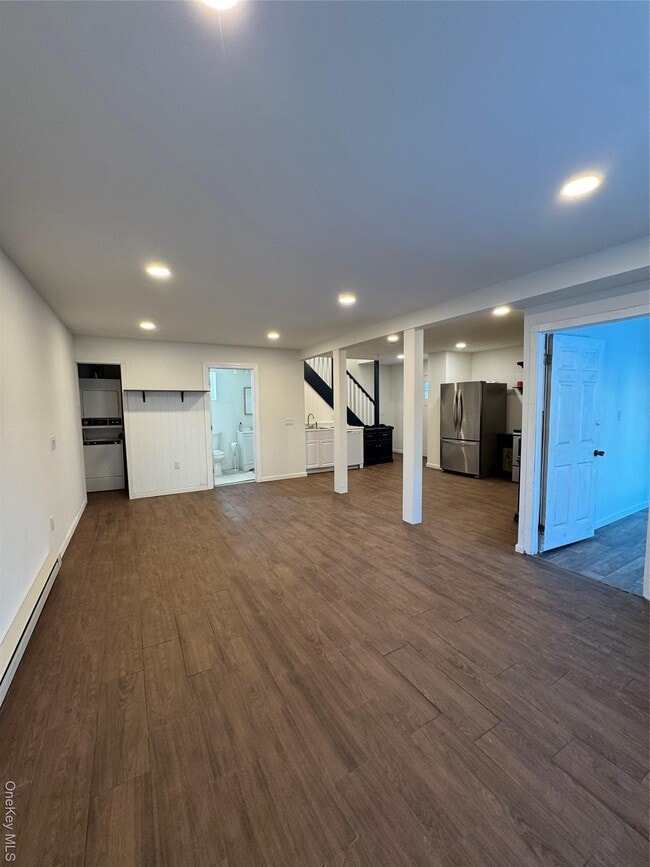 Foto del edificio - 16 Rock Hill Rd