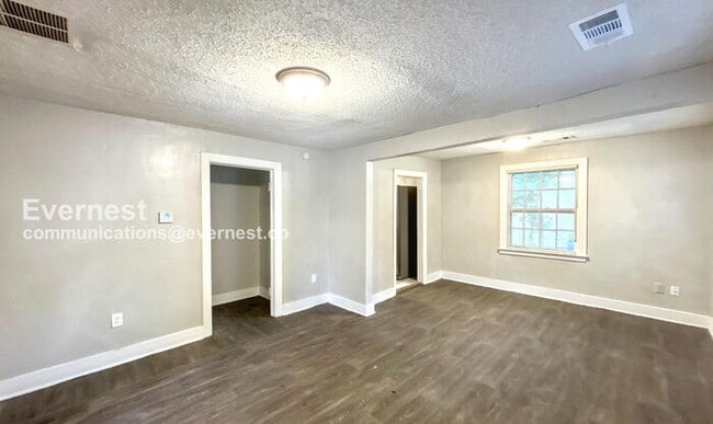 Building Photo - 761 Whitney Ave