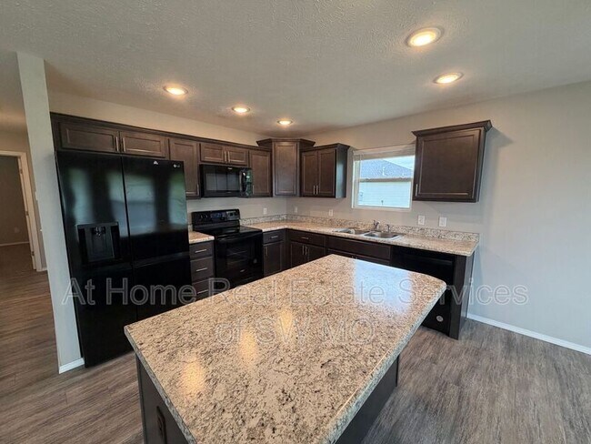 Foto del edificio - 1318 S Houston Ave