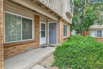 Building Photo - 175 S Sable Blvd