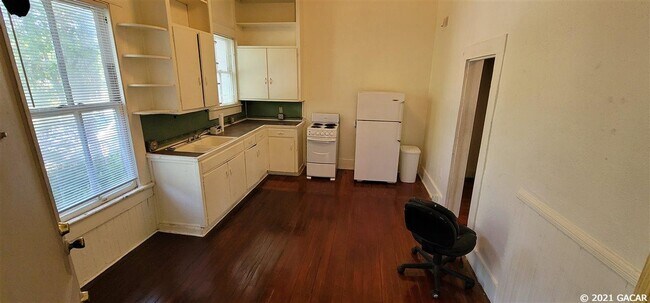 Foto del edificio - 237 SW 2 Pl
