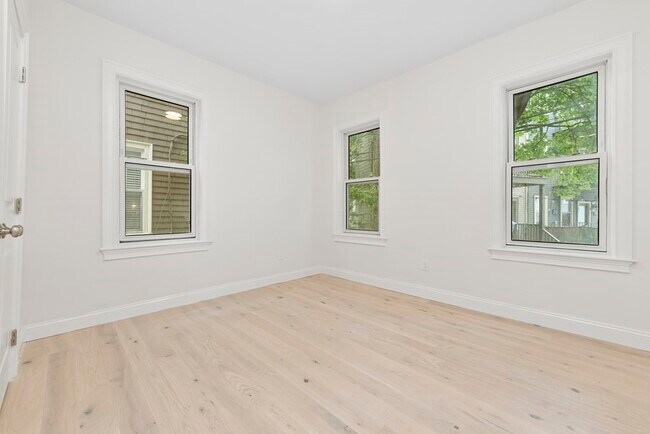 Foto del edificio - 1780 Columbia Rd