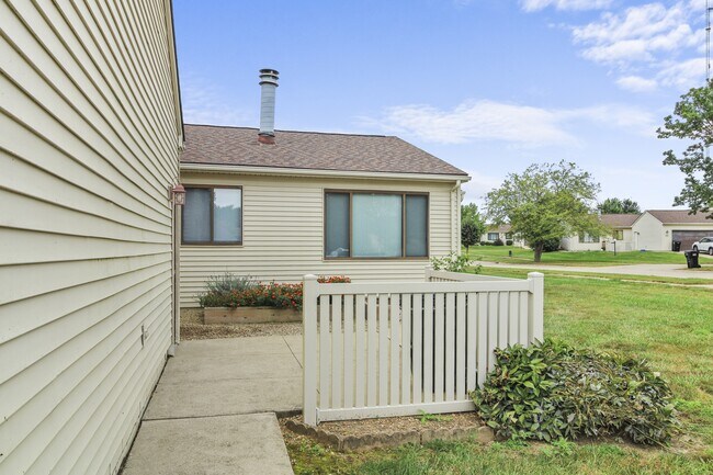 Foto del edificio - 2409 Heritage Dr
