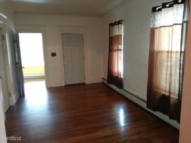 Building Photo - 418 Bassett St