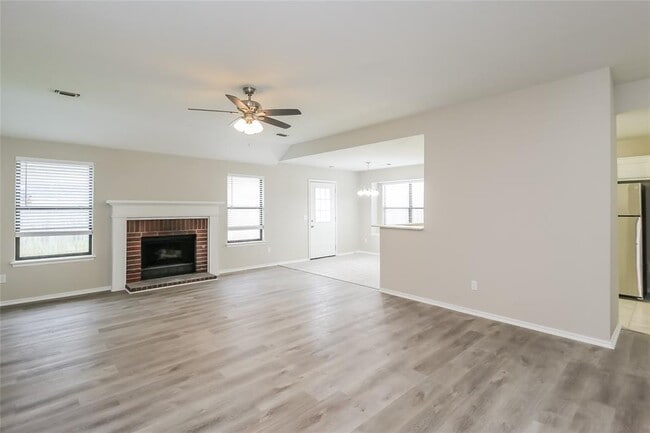 Building Photo - 6104 SE 84th St