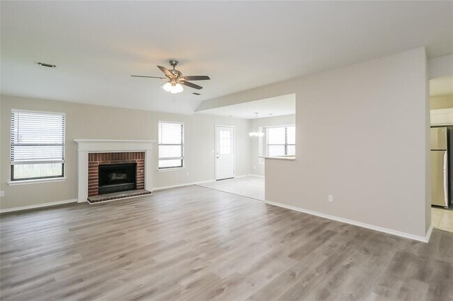 Foto del edificio - 6104 SE 84th St