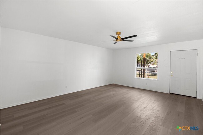 Building Photo - 2213 B Valley Forge Ave