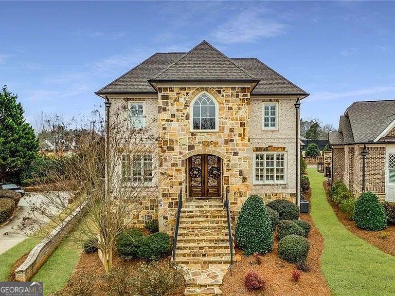 Foto principal - 5869 Chickasaw Ln