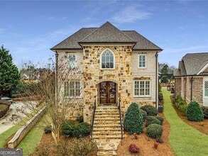 Building Photo - 5869 Chickasaw Ln
