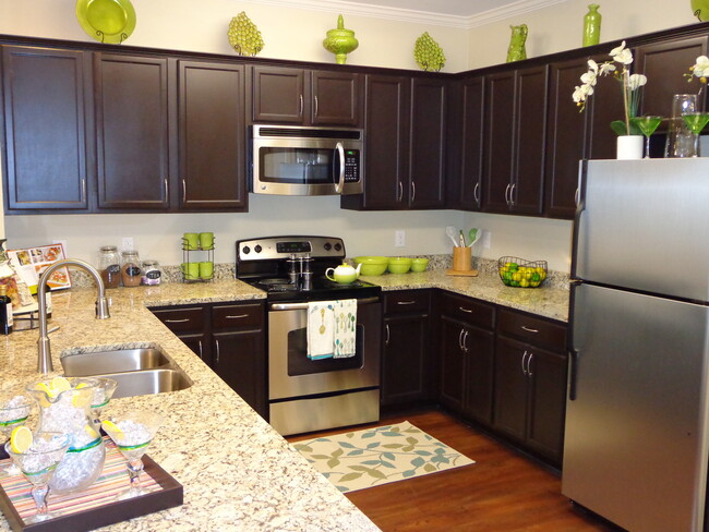 Building Photo - PALLADIAN AT FAIRHOPE