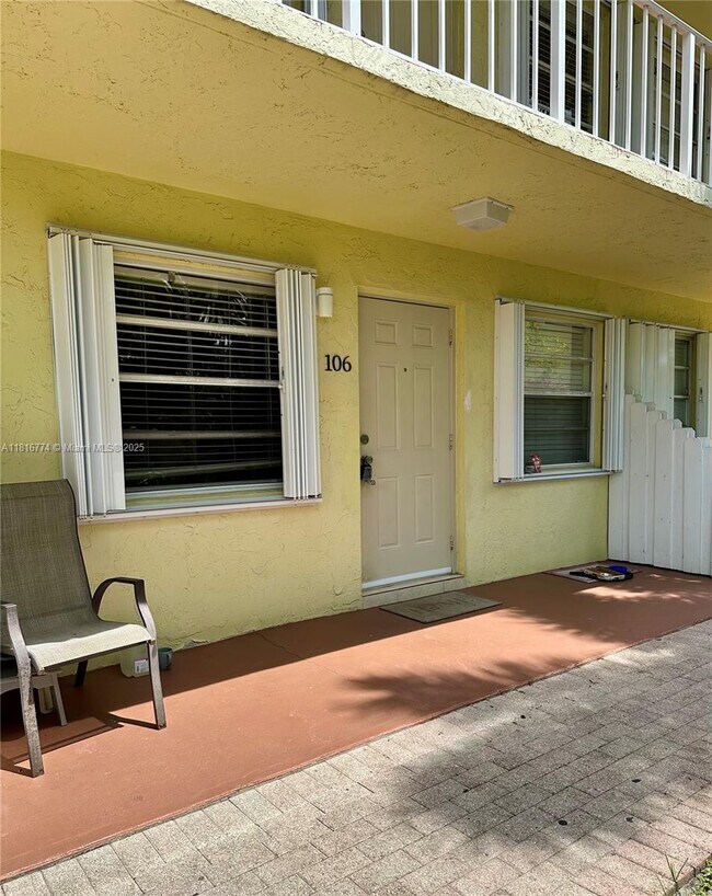 Foto del edificio - 1125 NE 16th Pl