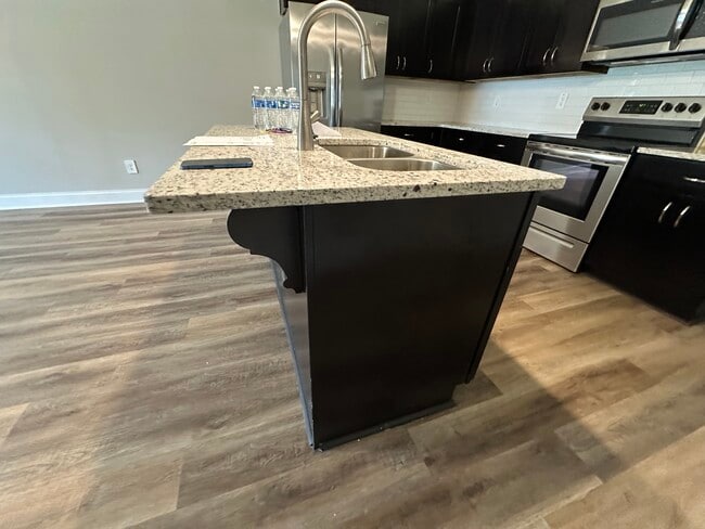 Large Kitchen Island - 6410 Olmadison Pl