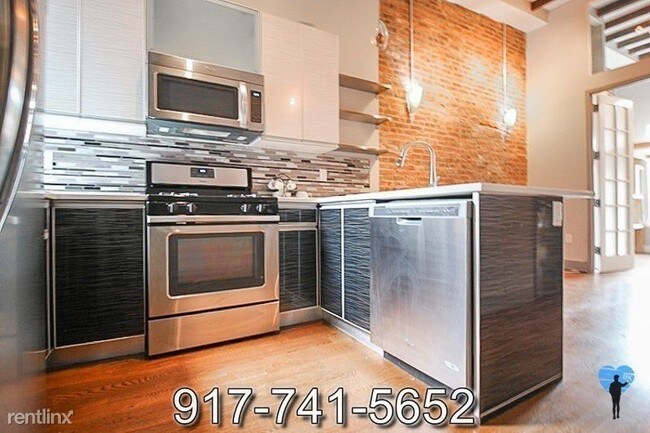 Foto del edificio - 3 br, 2 bath Apartment - 406 Suydam St