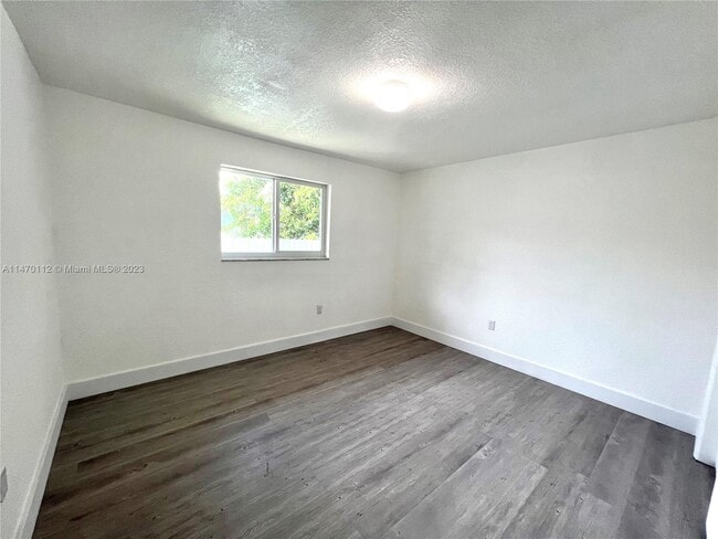 Foto del edificio - 1033 SW 66th Ave