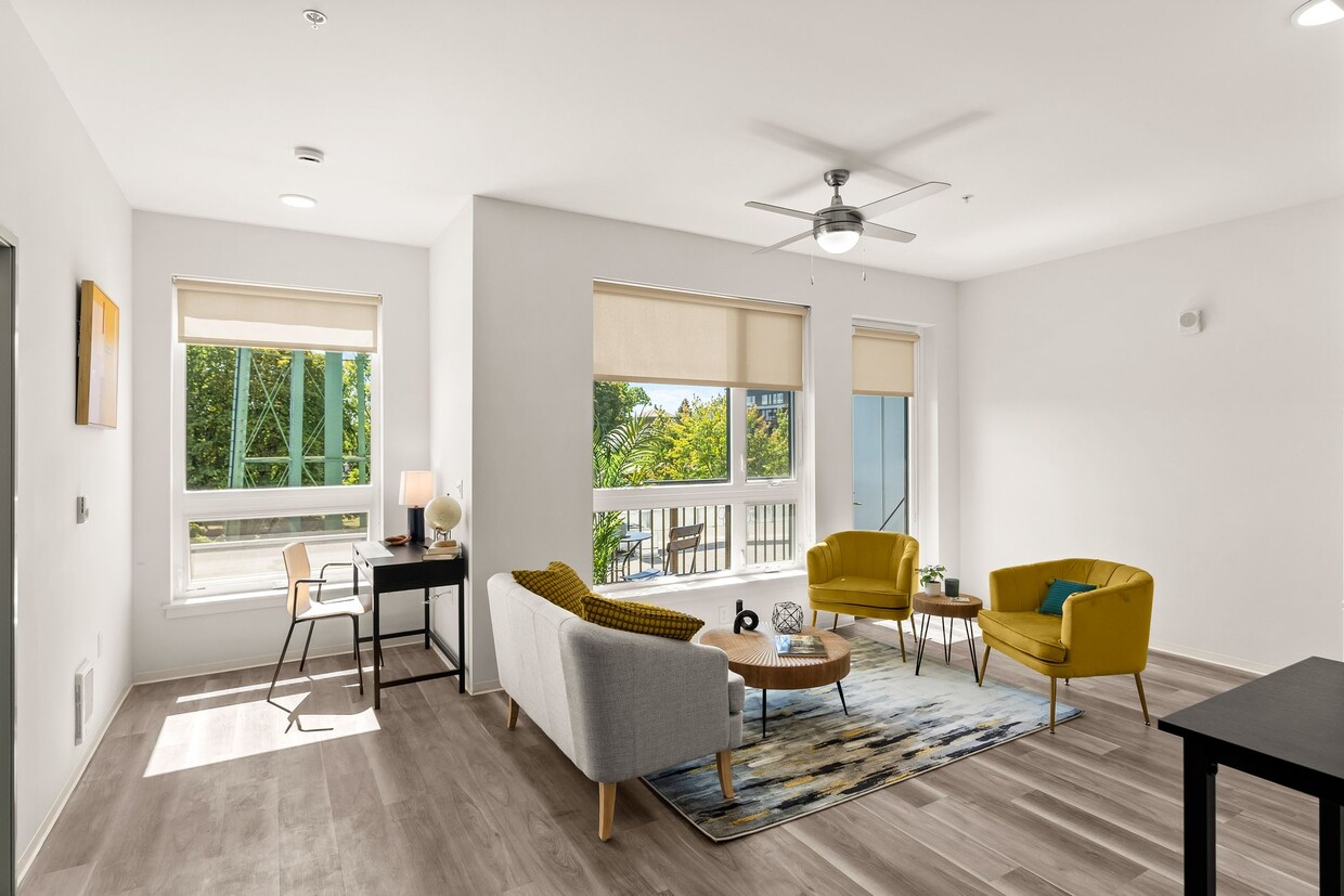 Primary Photo - Live Modern at Koz on Interstate