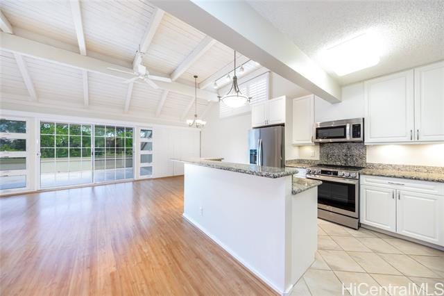 Building Photo - 44-361-361 Nilu St