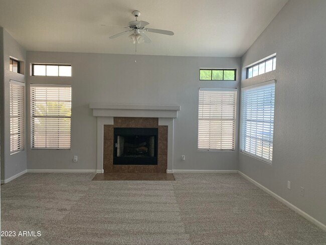 Foto del edificio - 4591 W Shannon St